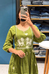 Green Embroidered Kurta with Pant and Dupatta